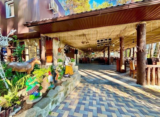 Высокий замок, Гостевой дом. Бассейн 2