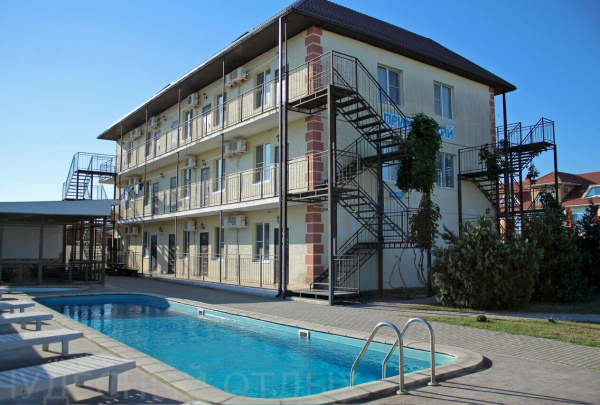 ПРИМОРСКИЙ Гостевой дом. Бассейн