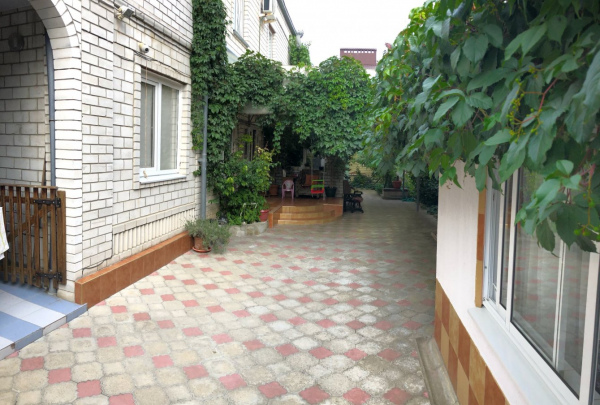 На изумрудной, гостевой дом