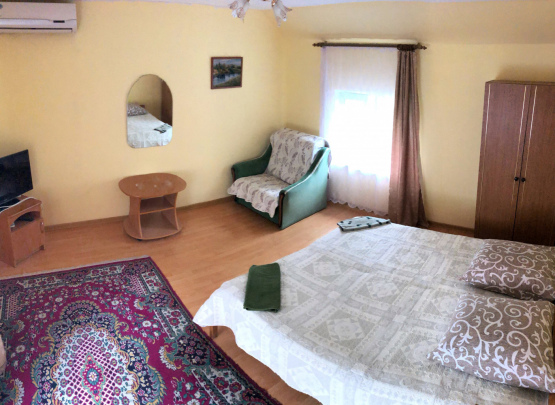 На изумрудной, гостевой дом 2