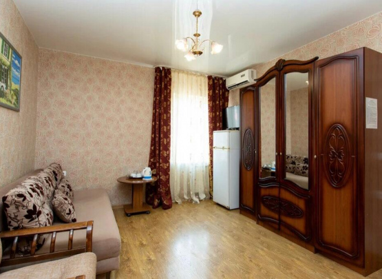 ИРИНА, гостевой дом. Бассейн 2