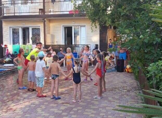 Гостевой дом «Петергоф»   п.Лазаревское 2