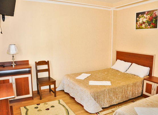 Тата, гостевой дом 2