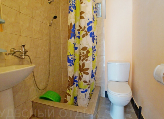 Анастасия Роз, Гостевой дом 2