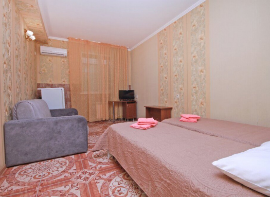 Валентина, Гостевой дом 2