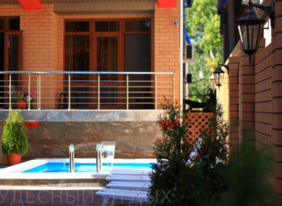 Валентина, Гостевой дом 2