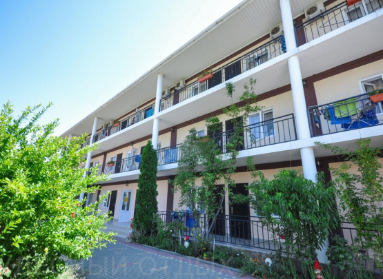 Айсберг, Гостевой дом 2