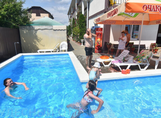 Айсберг, Гостевой дом 2