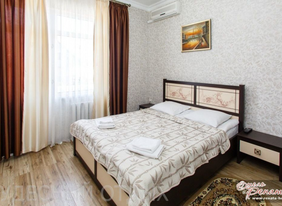 Рената, Отель 2