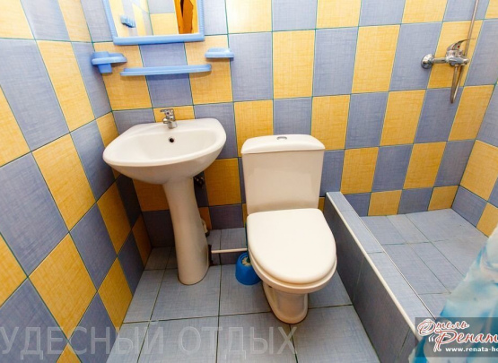 Рената, Отель 2