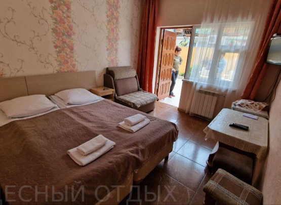 Алёна, Гостевой дом 2