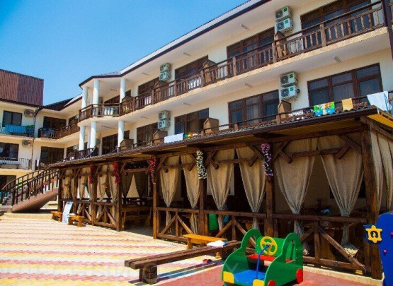 Бриз, Гостевой дом , Абхазия, п. Цандрипш 2