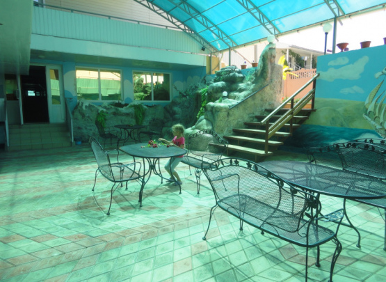 ТРИ БОГАТЫРЯ, ГОСТЕВОЙ ДОМ  Пос.  Витязево 2